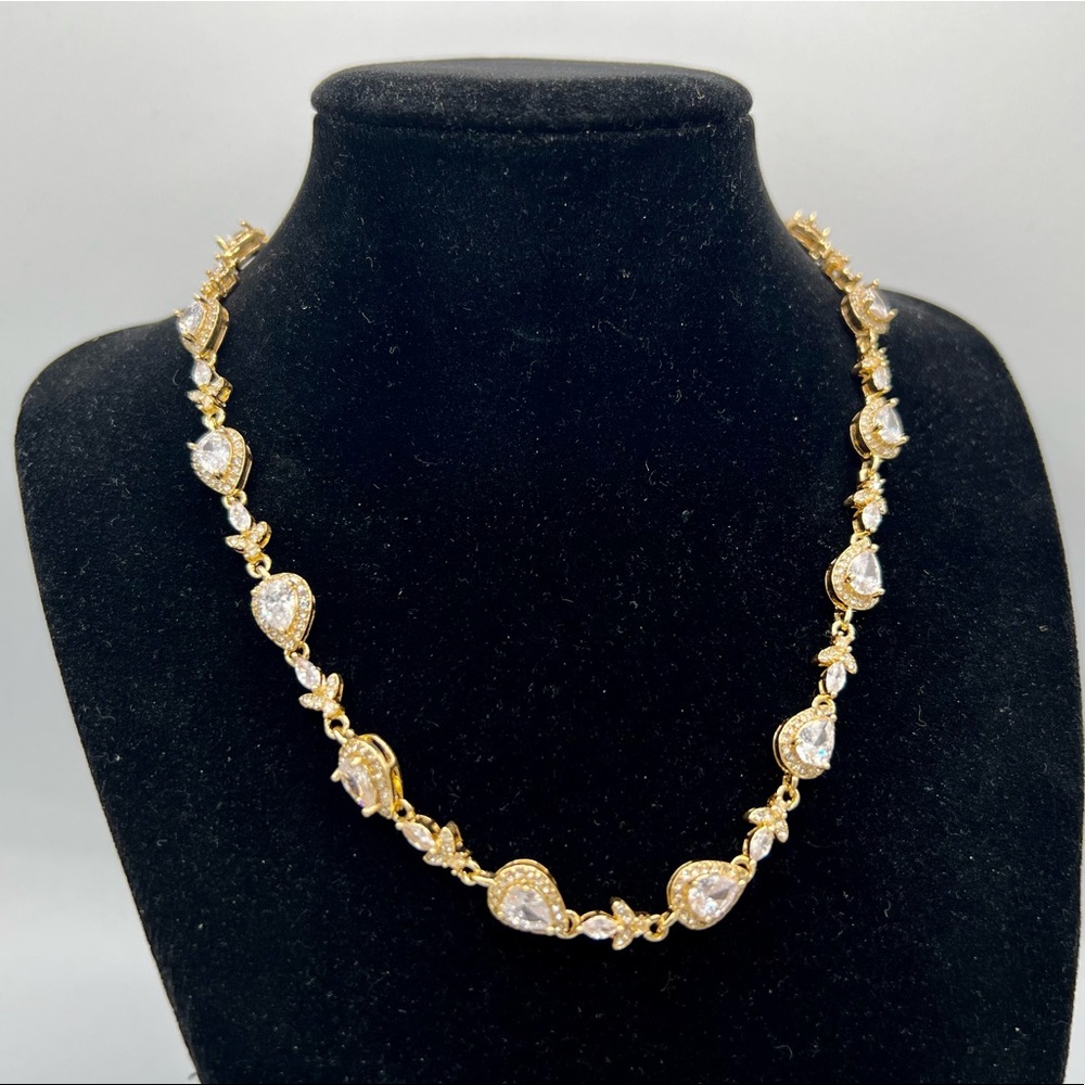 NWT ANN KLEIN gold rhinestone necklace $42